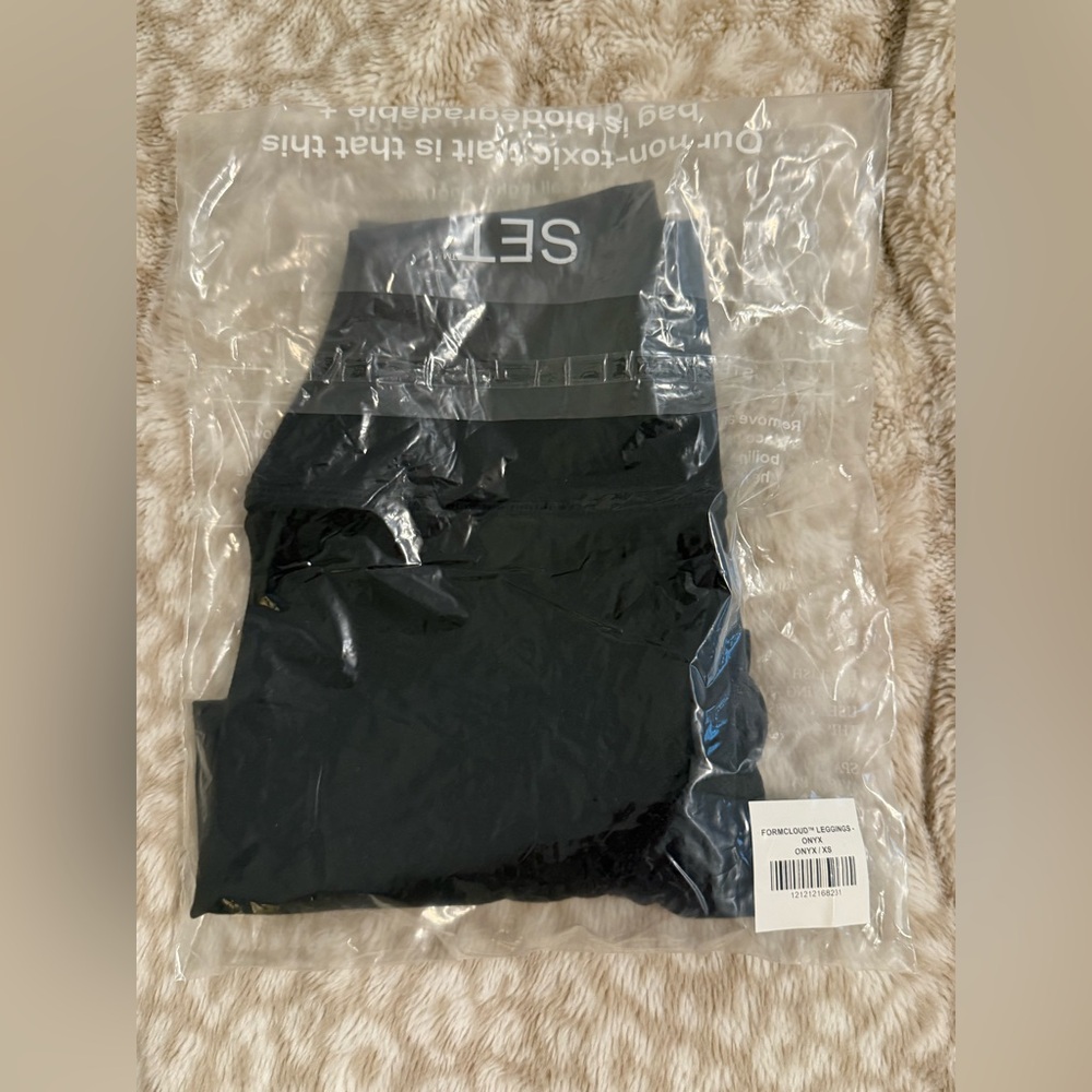 SOLD Set Active Formcloud Leggings Onyx